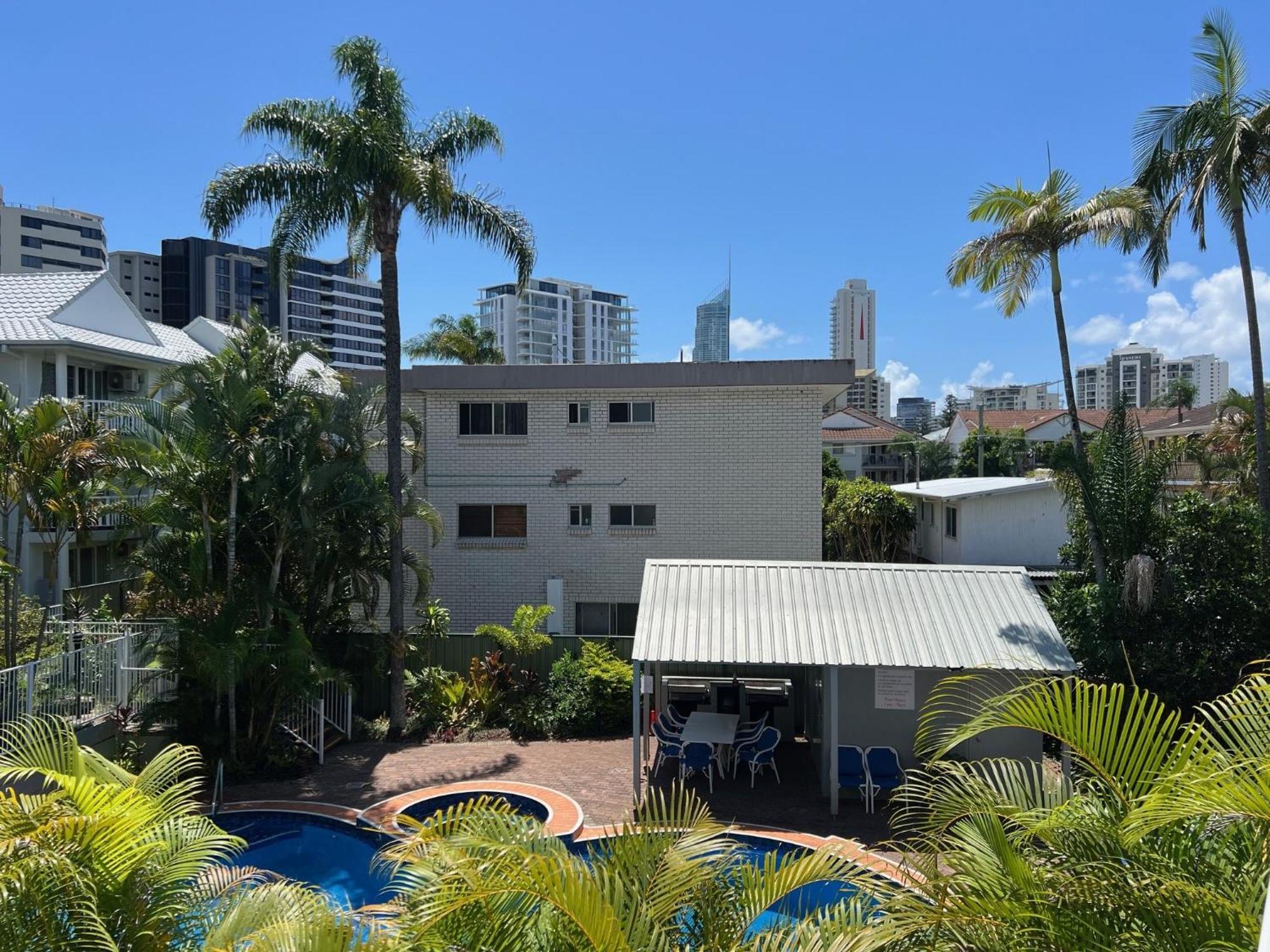 Cascade Gardens Apartments โกลด์โคสต์ ภายนอก รูปภาพ